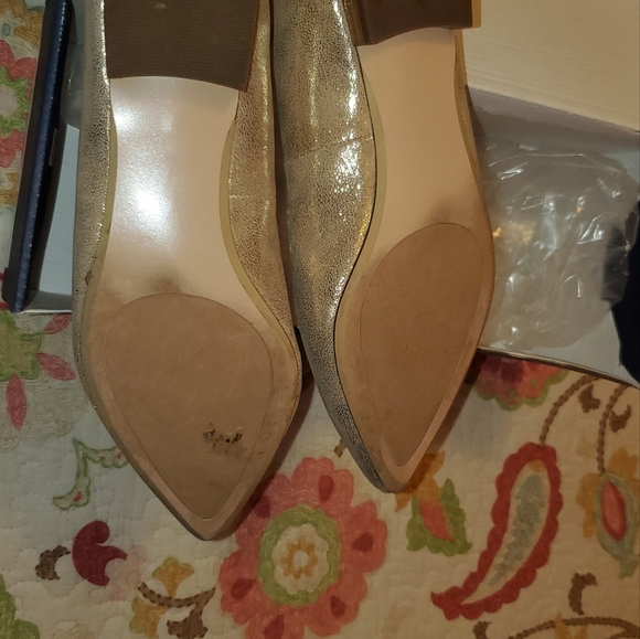 Shoes - Picture 3 of 4